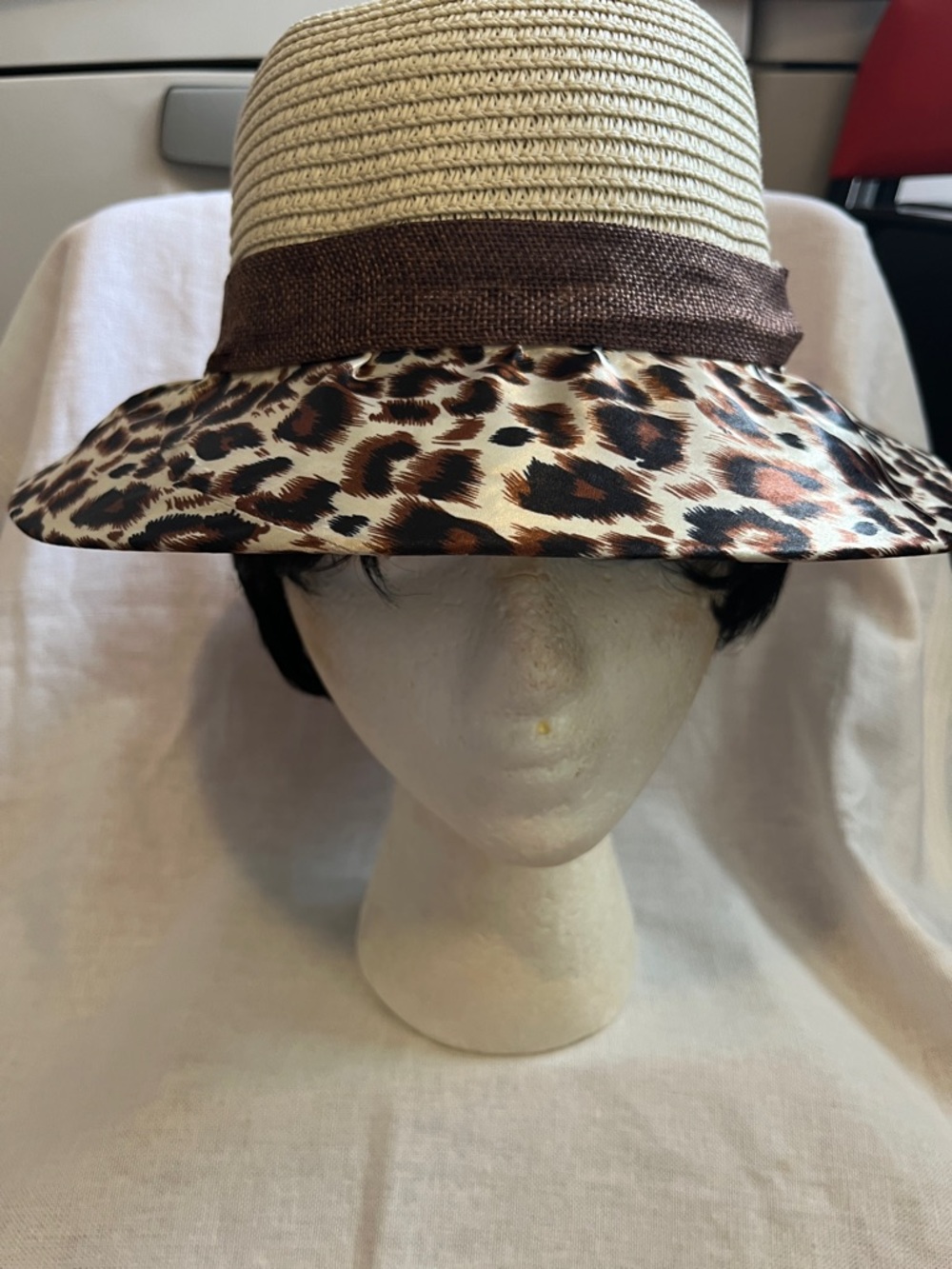 Women’s Straw Sun Hat with Leopard-Print Brim and Brown Band